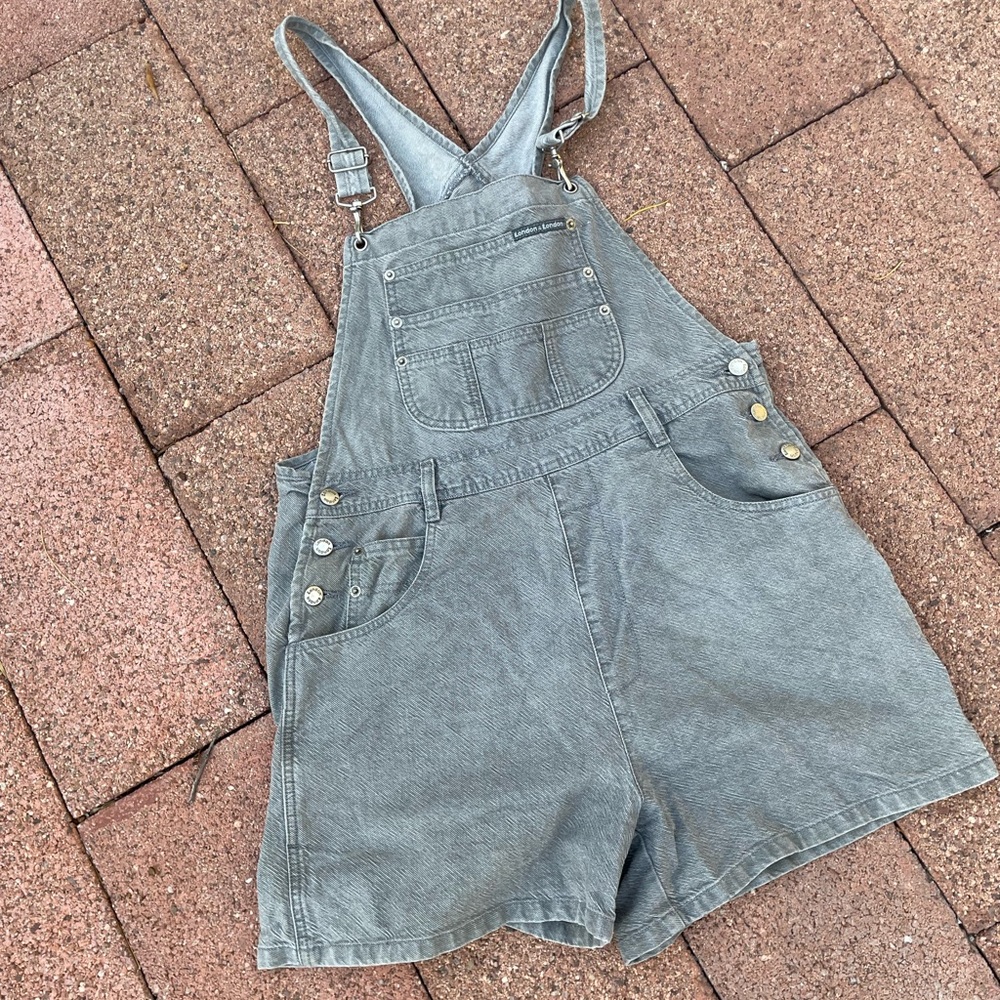 NWOT London overall shorts gray denim Bibb overall jean shorts L